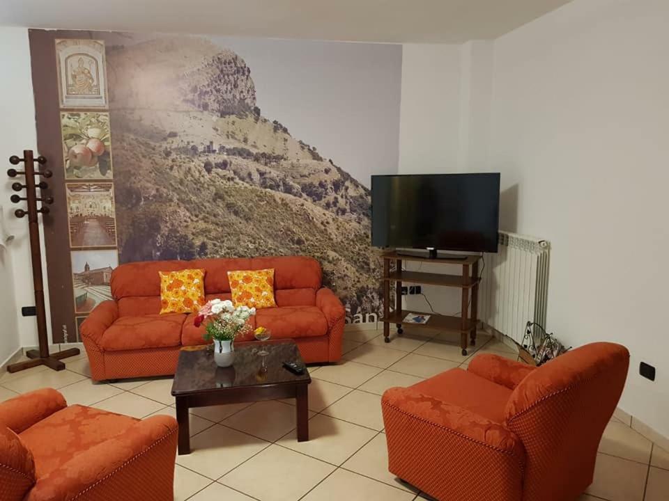 Domus Elisa Appartement San Cipriano Picentino Buitenkant foto
